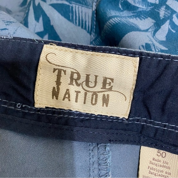 True Nation Men’s Tropical Vacation Print Shorts - Picture 3 of 8
